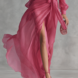 Vestido de Chifón Rosa con Escote en V