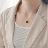 Collar Oro y Esmeralda Celeste