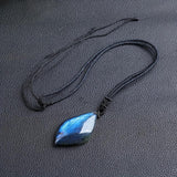 Collar de piedra lunar mágico