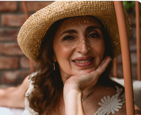 María C.