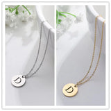 Collar de Oro con Colgante de Letra Elegante
