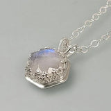 Collar vintage blanco con cristales