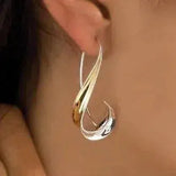Pendientes vintage dorados colgantes